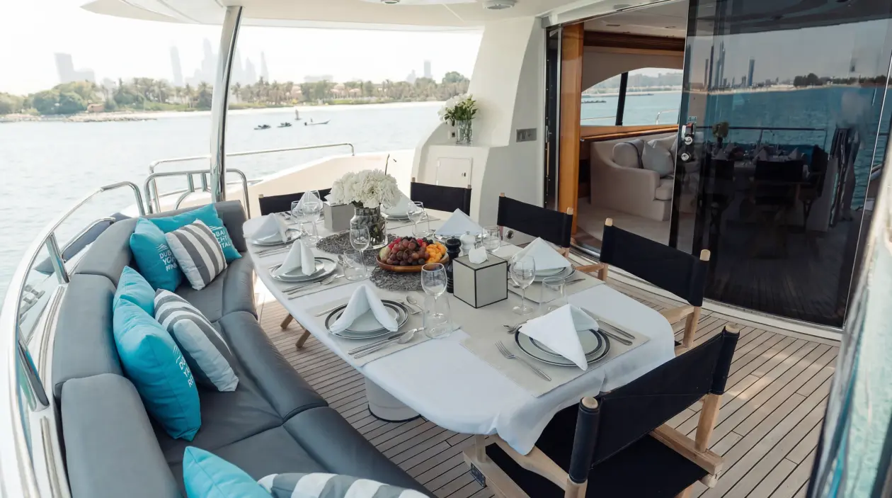 Sunseeker 90ft Motor Yacht, refitted in 2022