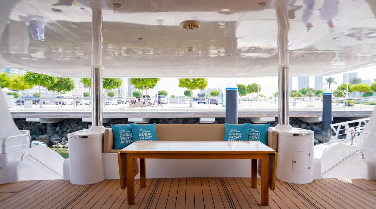 Dubai Marine 125ft Motor Yacht, built in 2020