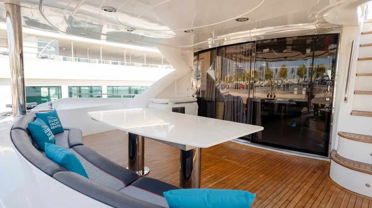 Sunseeker 90ft Motor Yacht, refitted in 2020