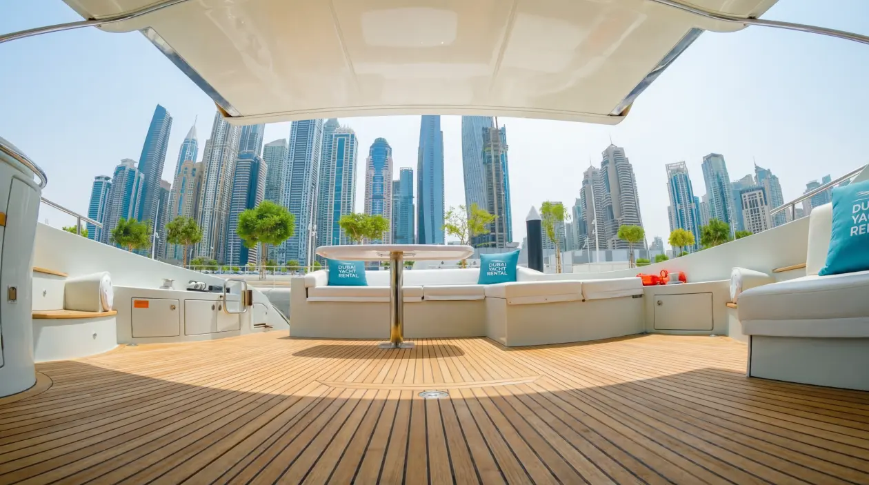 Azimut S-68 ft Motor Yacht, refitted in 2023