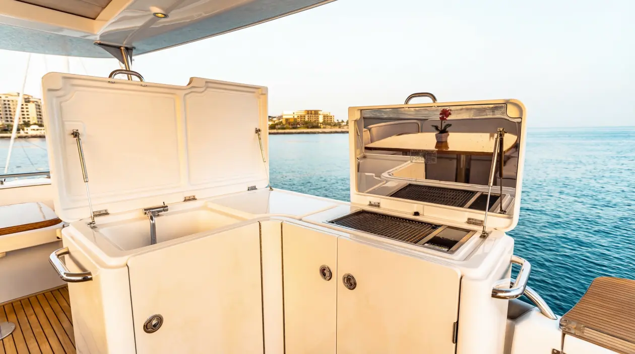 Azimut M-66ft Motor Yacht, built in 2022