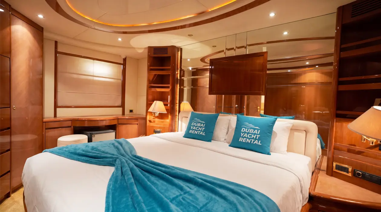 Azimut 80ft Motor Yacht, refitted in 2024