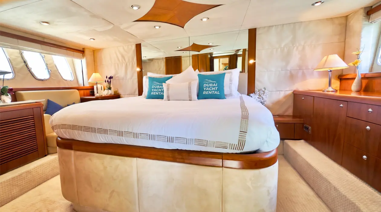 Sunseeker 70ft Motor Yacht, refitted in 2023