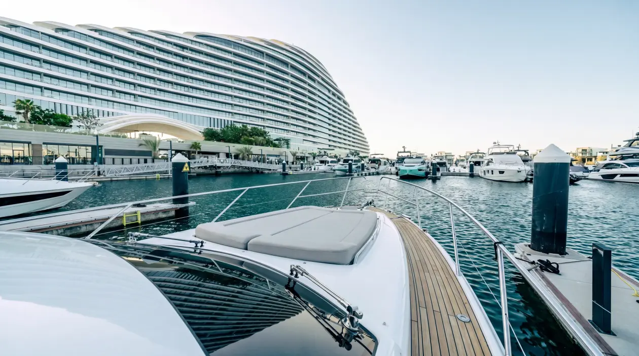 Arya 42ft Motor Yacht, refitted in 2023
