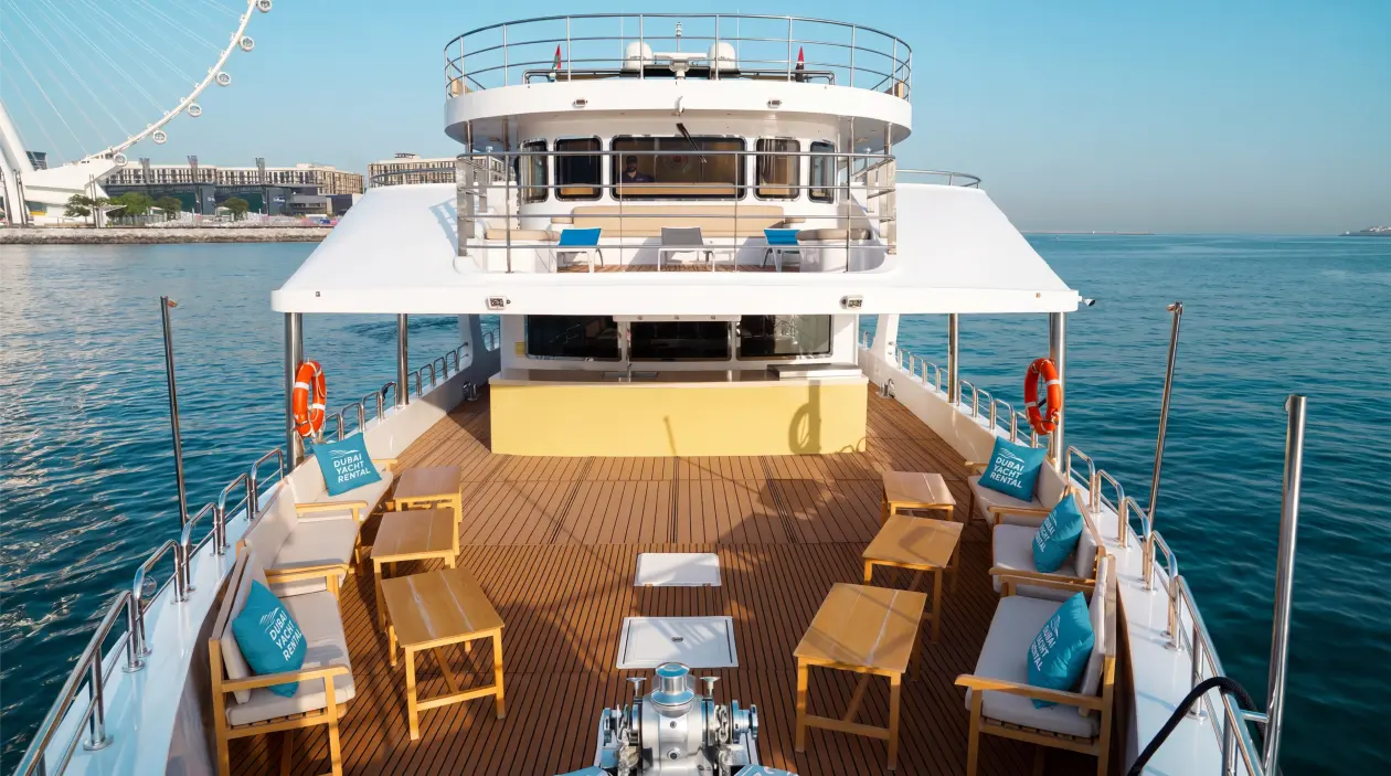 Dubai Marine 125ft Motor Yacht, built in 2020