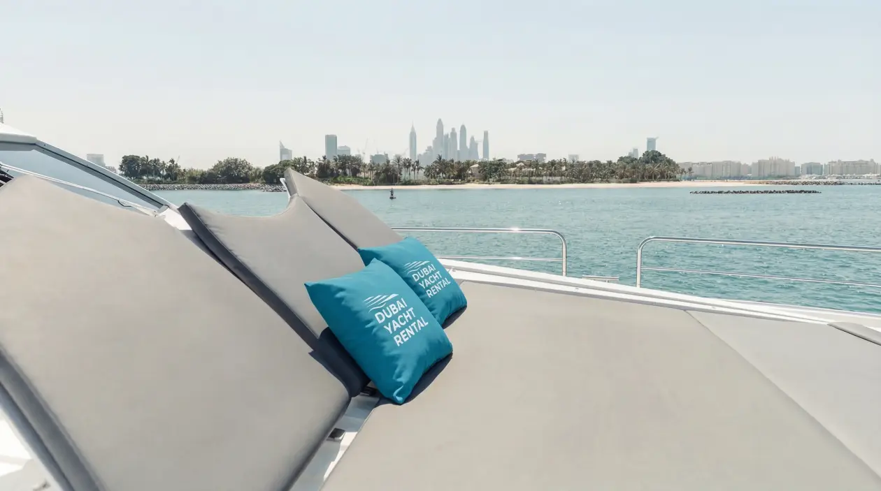 Sunseeker 90ft Motor Yacht, refitted in 2022