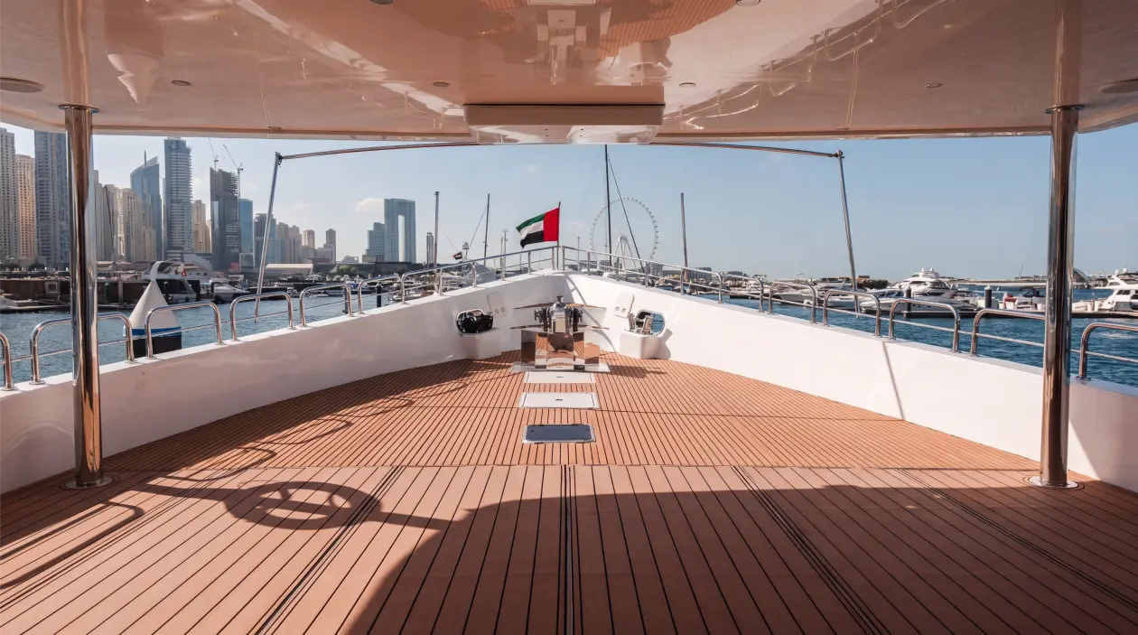 Dubai Marine 125ft Motor Yacht, built in 2020