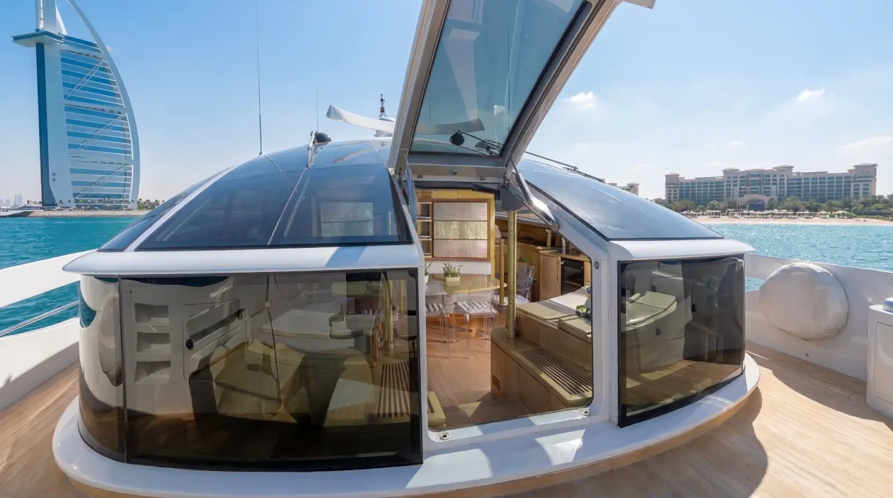 Baia 101ft Motor Yacht, refitted in 2016