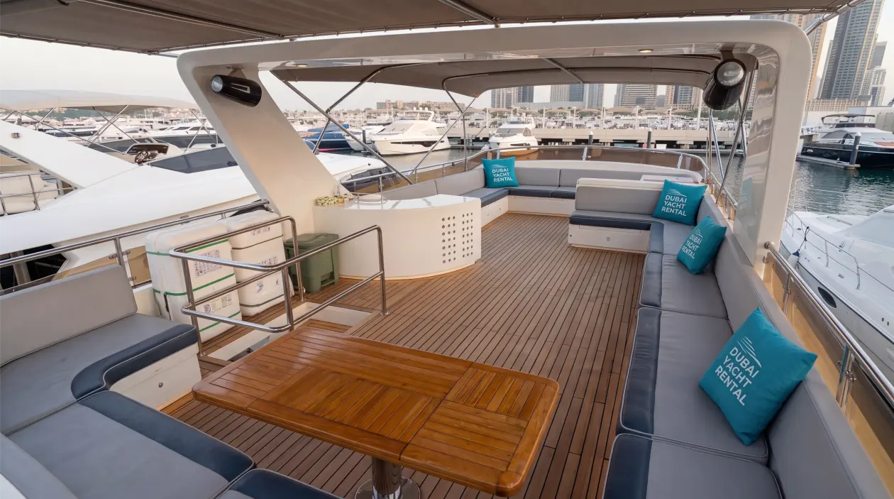 Dubai Marine 80ft Motor Yacht, refitted in 2022