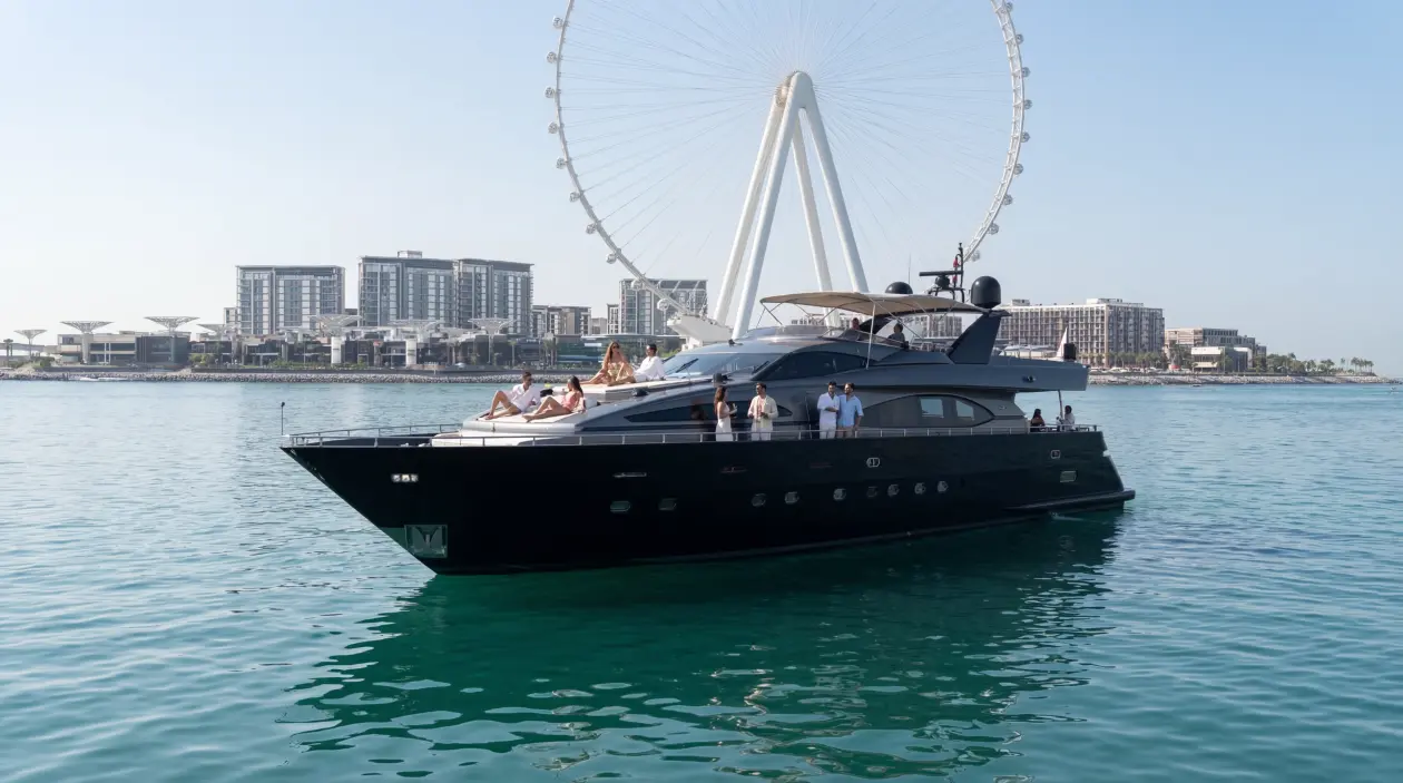 Azimut 100ft Motor Yacht, refitted in 2025