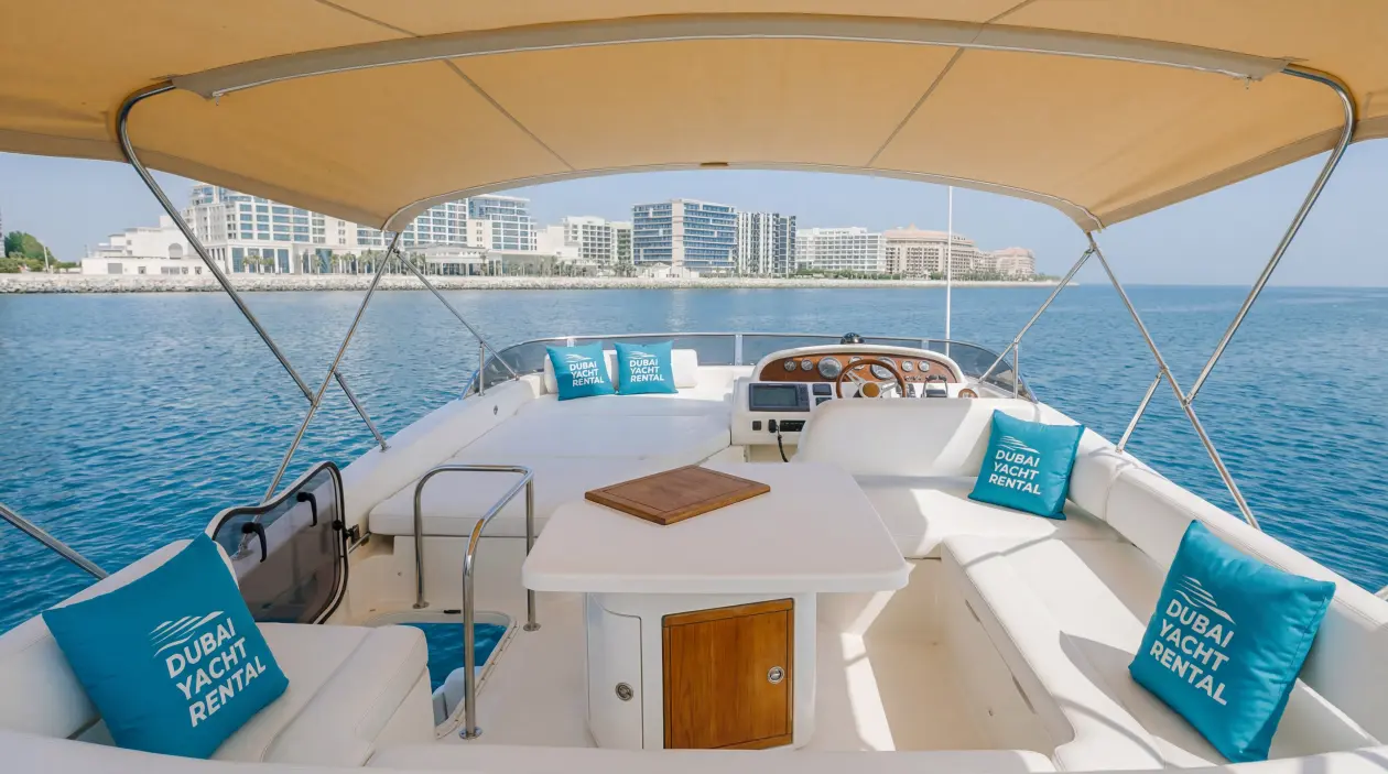 Azimut 48ft Motor Yacht, refitted in 2022