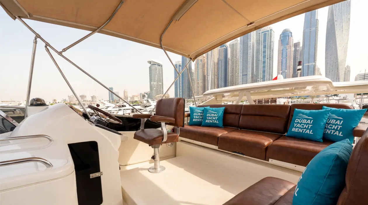 Maxum Marine 48ft Motor Yacht, built in 2001
