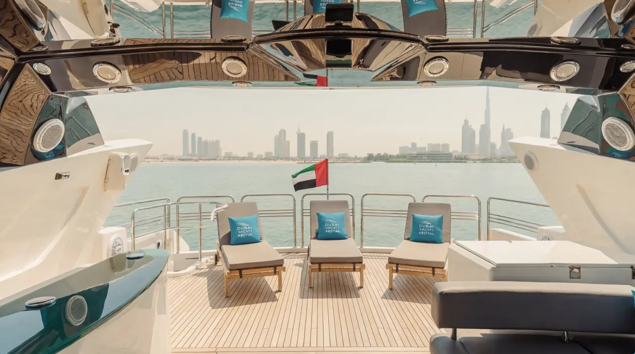 Sunseeker 90ft Motor Yacht, refitted in 2022