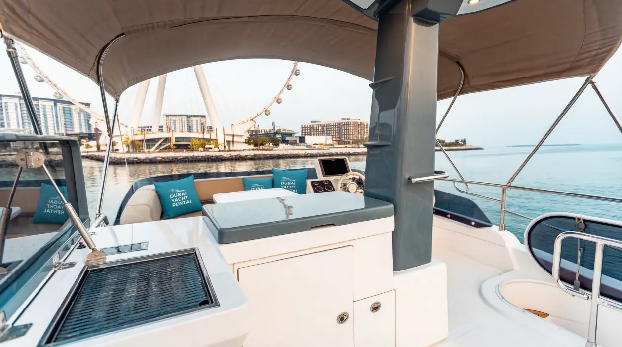 Azimut M-43ft Motor Yacht, built in 2022