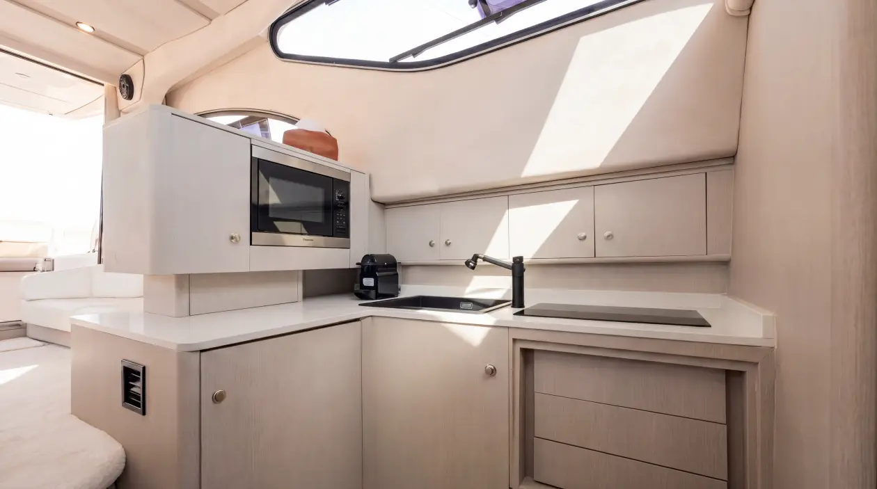 J.Uno 43ft Motor Yacht, refitted in 2024
