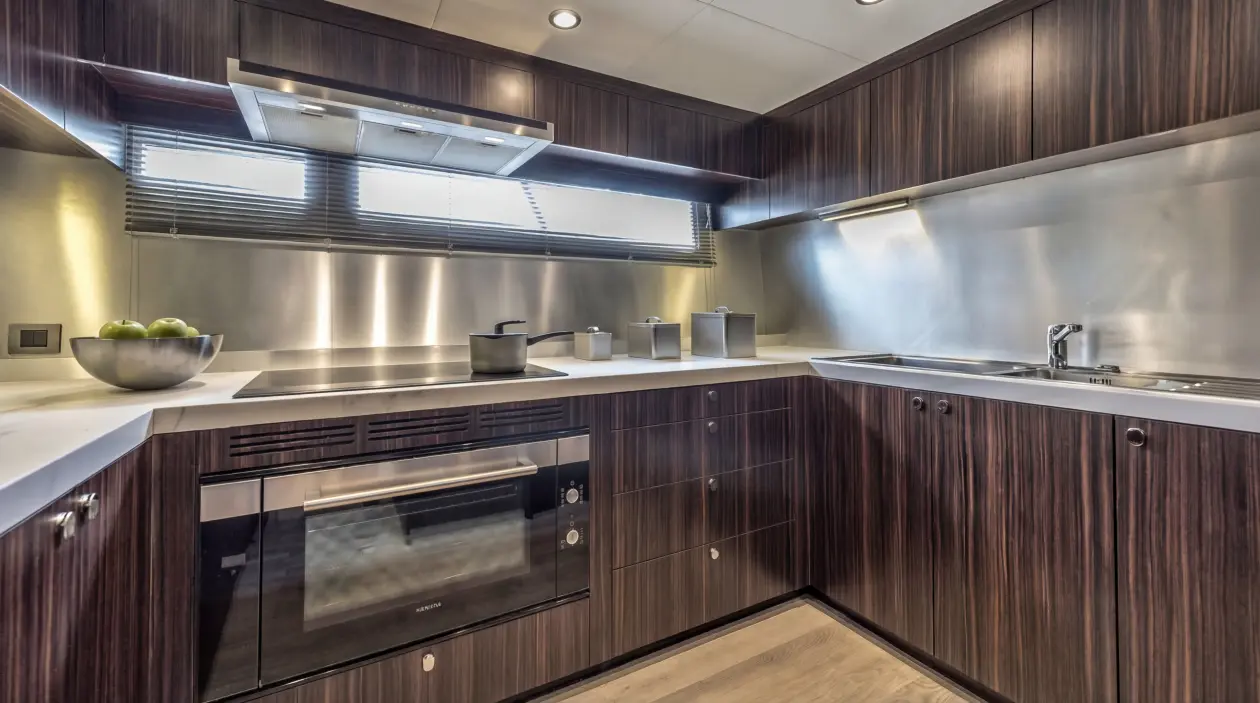 Numarine 105ft Motor Yacht, built in 2016