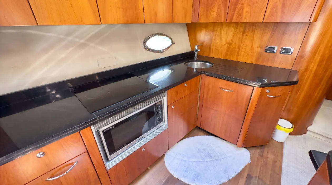 Sunseeker 70ft Motor Yacht, refitted in 2023