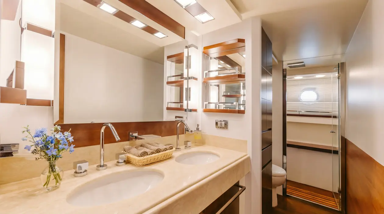 Azimut 75ft Motor Yacht, refitted in 2024