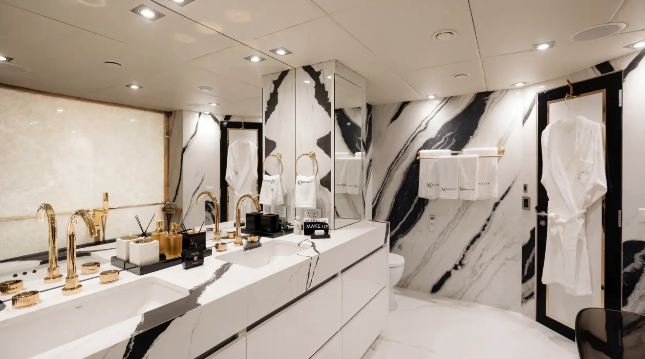 Palmer Johnson 124ft Superyacht Dubai — refitted in 2022