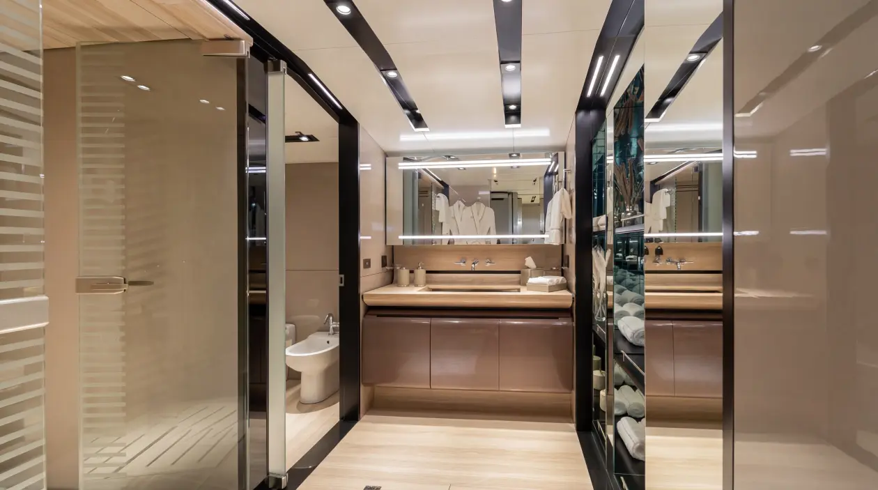 Peri 130ft Superyacht Dubai — refitted in 2020