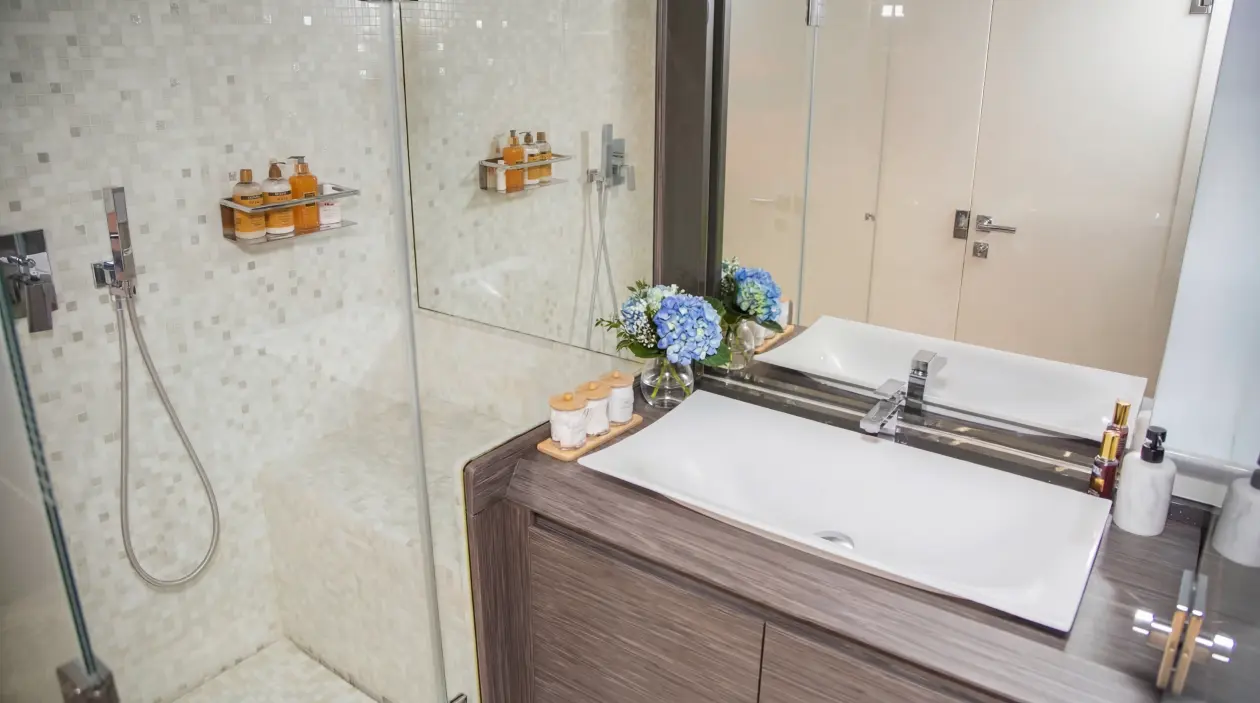 Pershing 82ft Motor Yacht, refitted in 2025