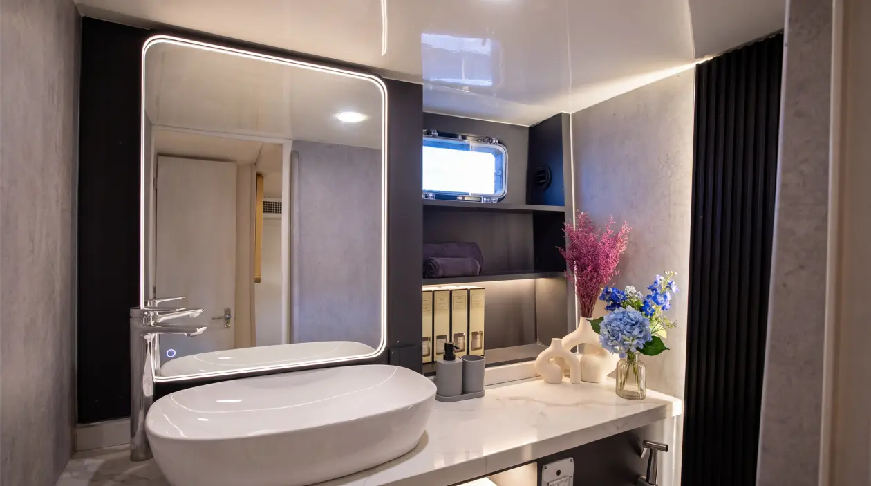 Hatteras 65ft Motor Yacht, refitted in 2024