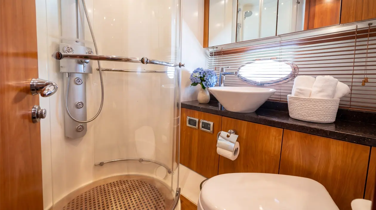 Sunseeker 70ft Motor Yacht, refitted in 2023