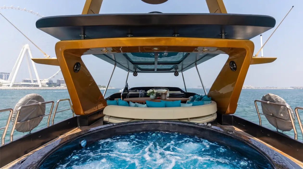 Azimut 85ft Motor Yacht, refitted in 2022