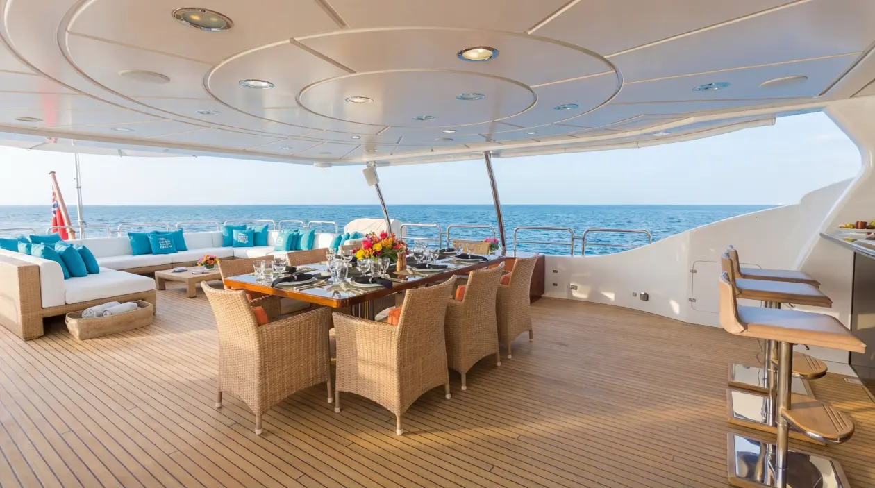 BenettI 110ft Motor Yacht, built in 2007