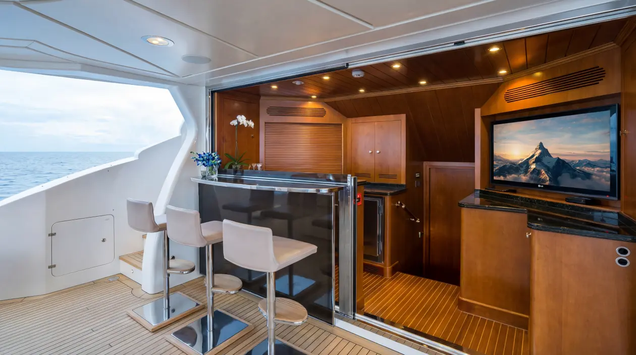 BenettI 110ft Motor Yacht, built in 2007
