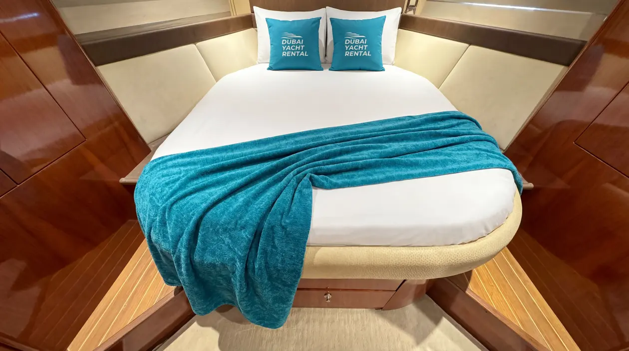 Majesty 50 ft Motor Yacht, refitted in 2022