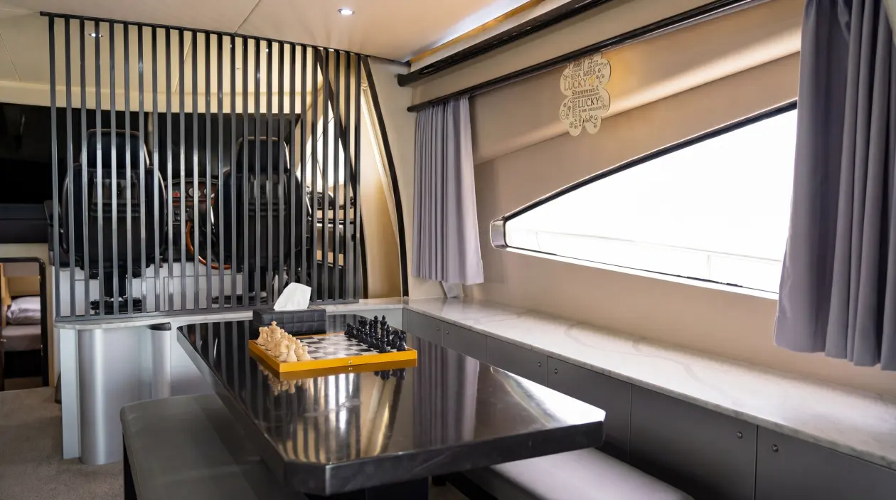 Sunseeker 90ft Motor Yacht, refitted in 2020