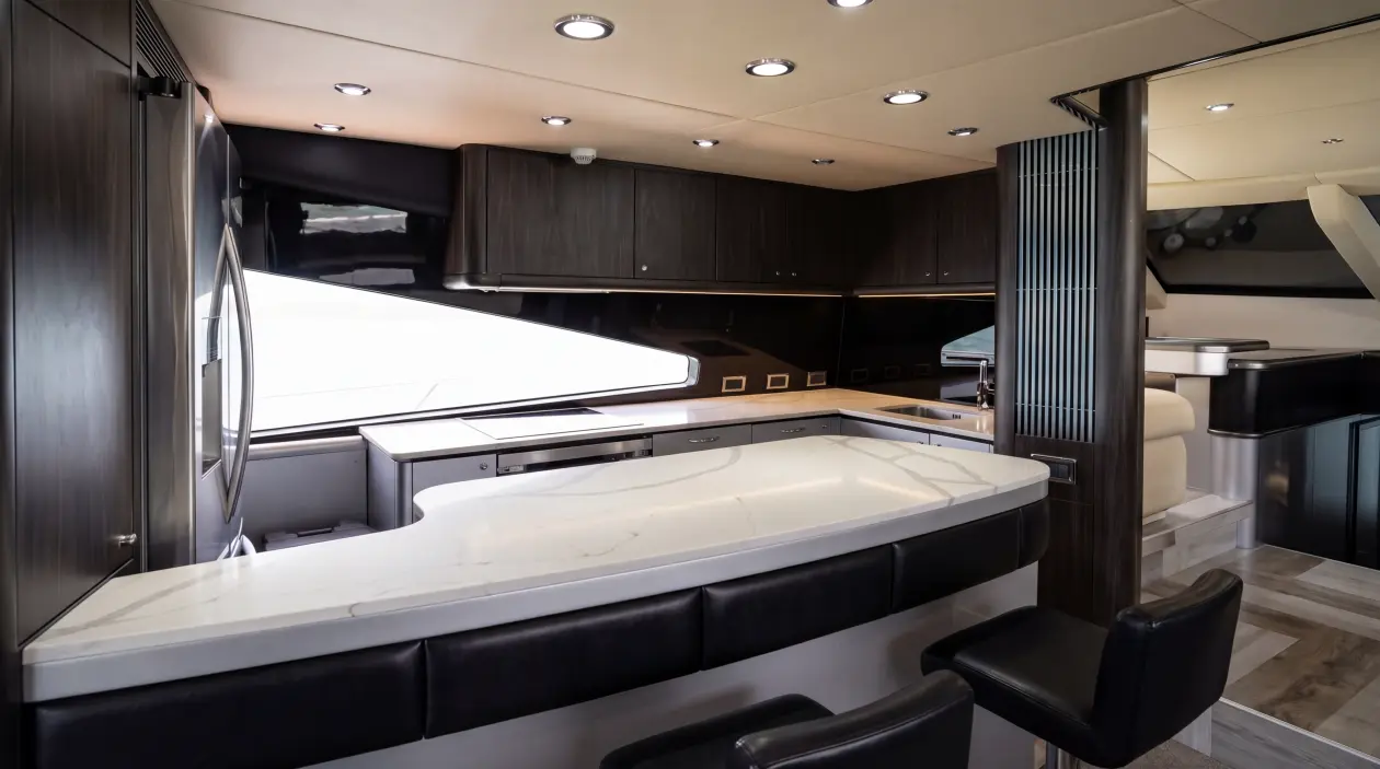 Sunseeker 90ft Motor Yacht, refitted in 2020