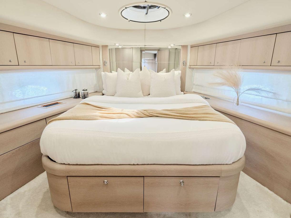 Sunseeker 70 ft, refitted 2024