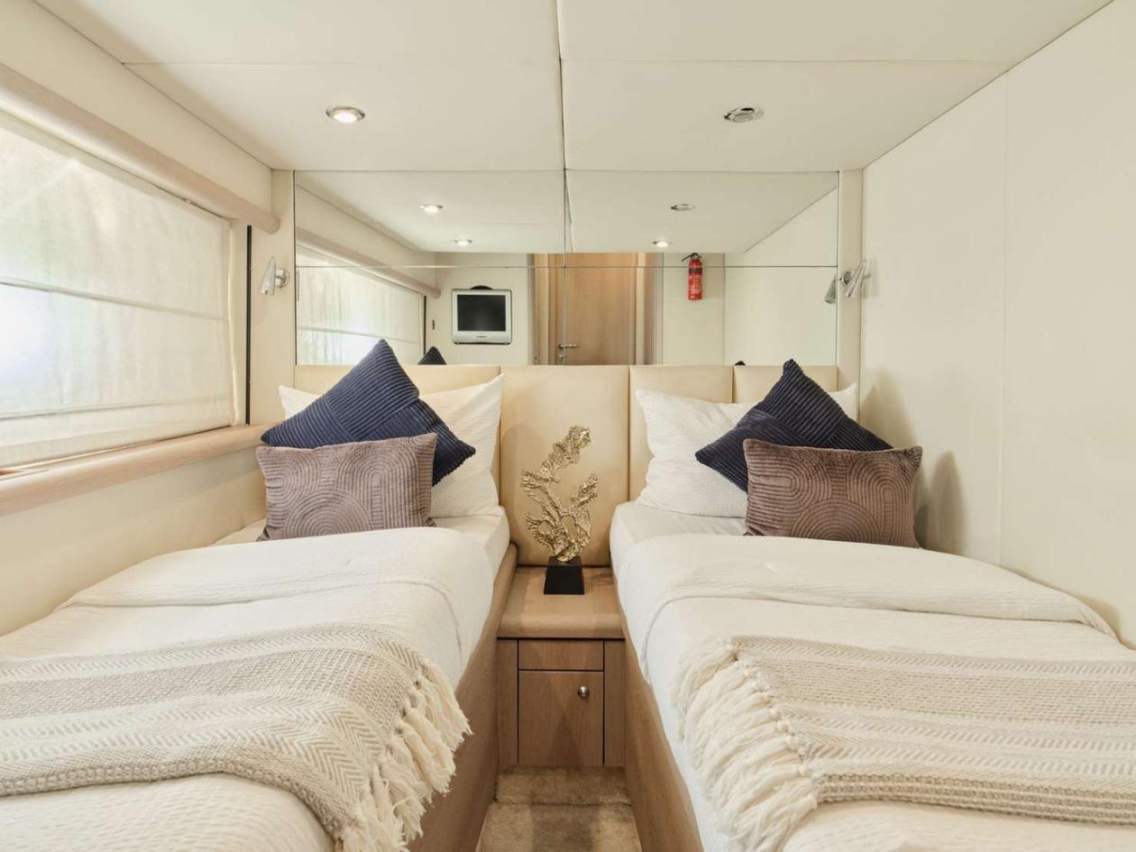 Sunseeker 70 ft, refitted 2024