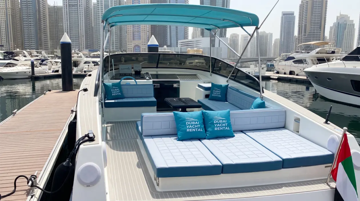 Vanguard Dutch 40ft Motor Yacht, refitted in 2021