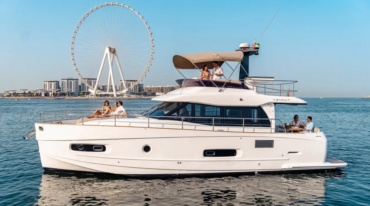 Azimut M-43ft Motor Yacht, built in 2022